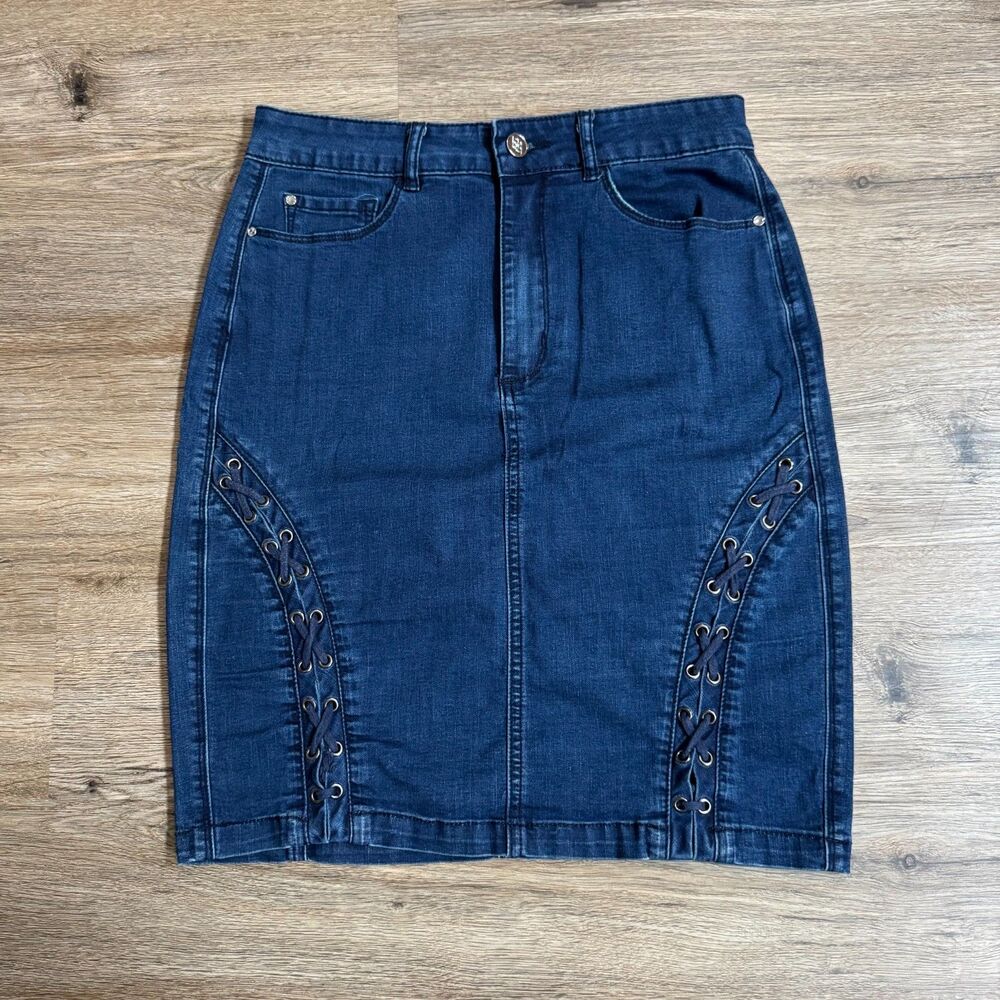Bebe denim skirt lace-up side panels Size 27
